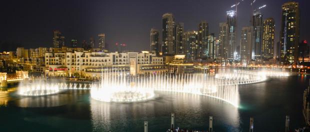 Fuente de Dubai, junto al Burj Kalifa