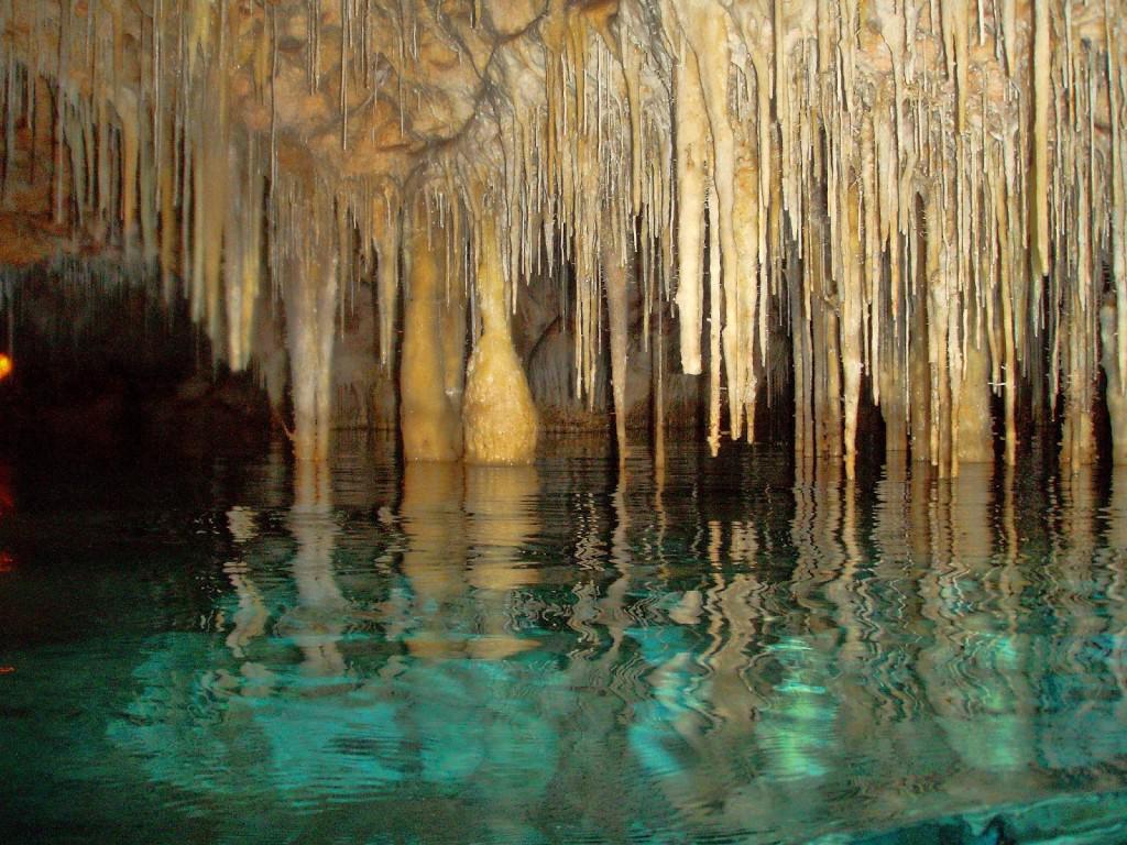 Cueva de Vallgornera